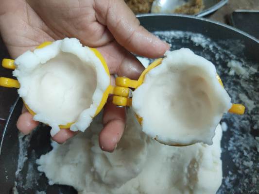 Kozhukattai Recipe - Sweet Filled Rice dumpling